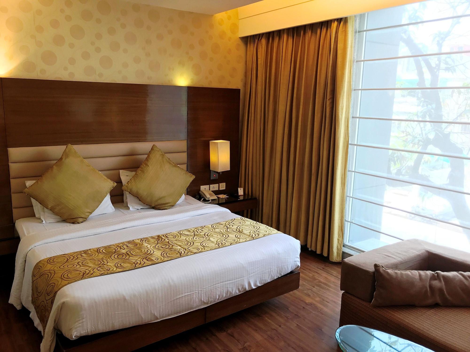 Indus Biznotel New Delhi Exterior photo